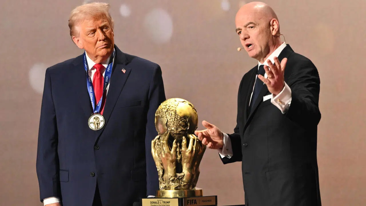 Donald Trump reçoit le Prix de la paix de la FIFA
