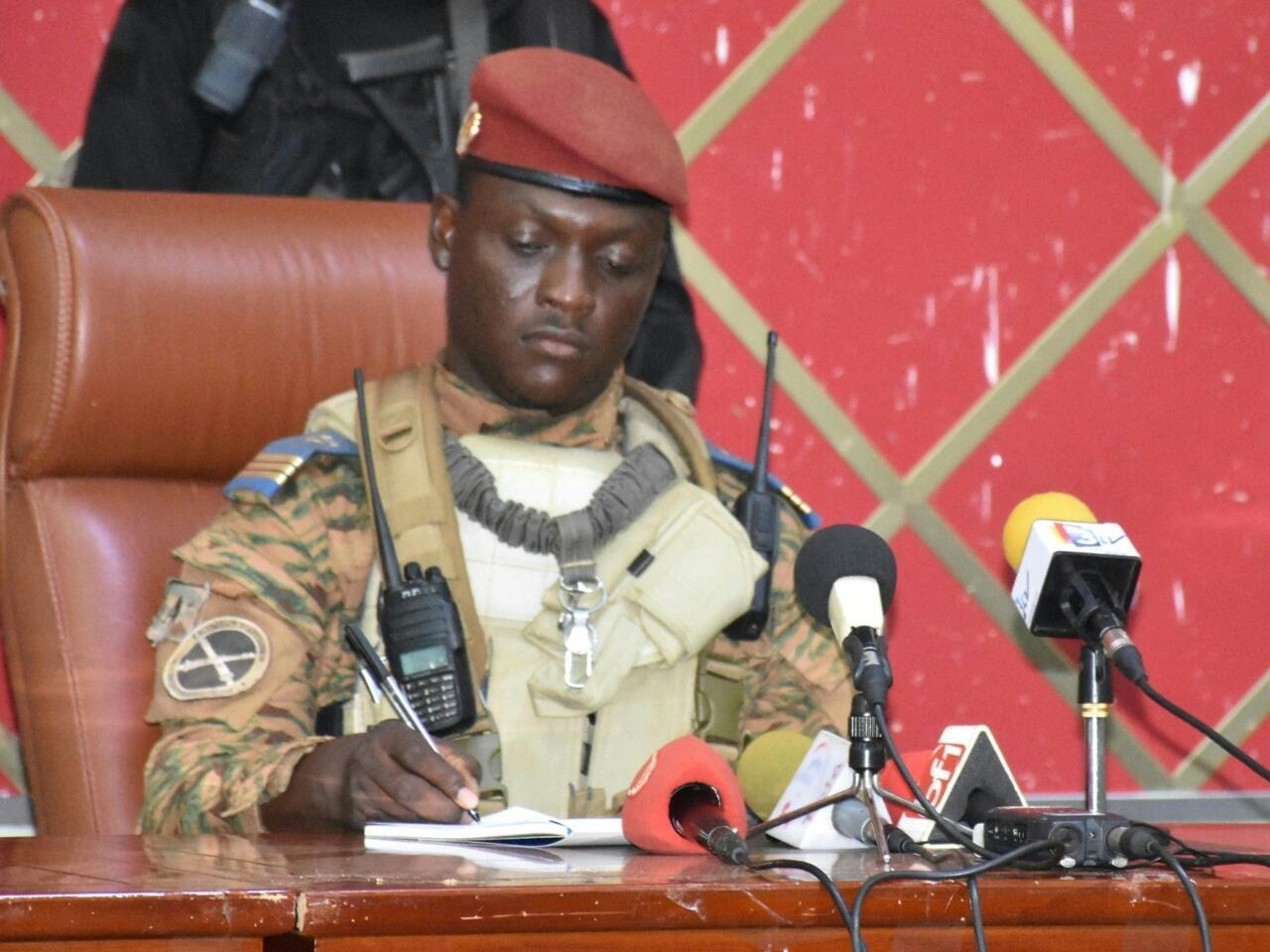 Burkina Faso : entre transition et révolution, une charte qui sème la confusion politique