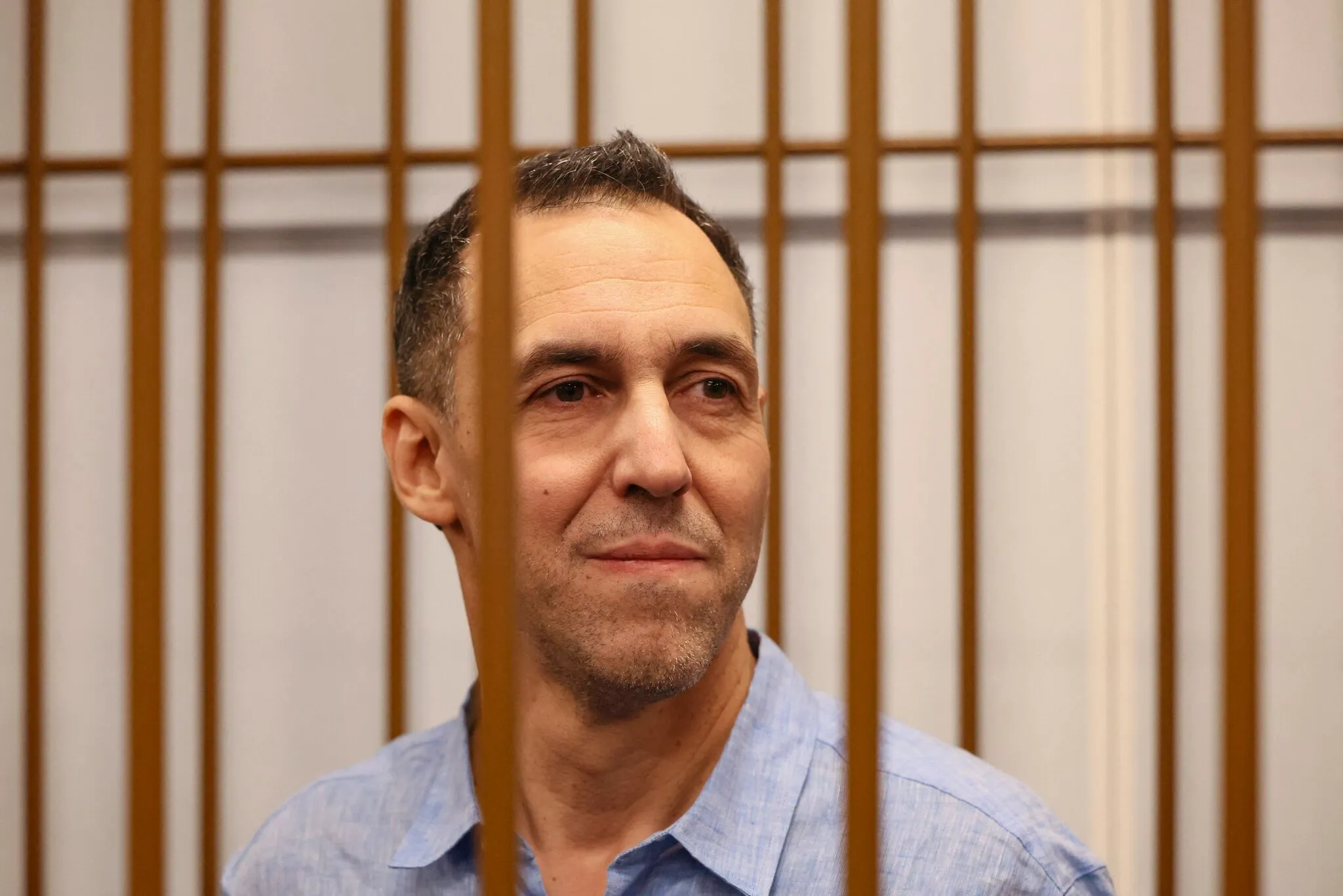 Laurent Vinatier libéré par la Russie après dix-neuf mois de détention, au cœur d’un échange diplomatique sensible