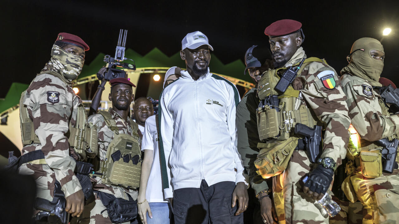Guinée : le double scrutin reporté au 31 mai sans explication officielle