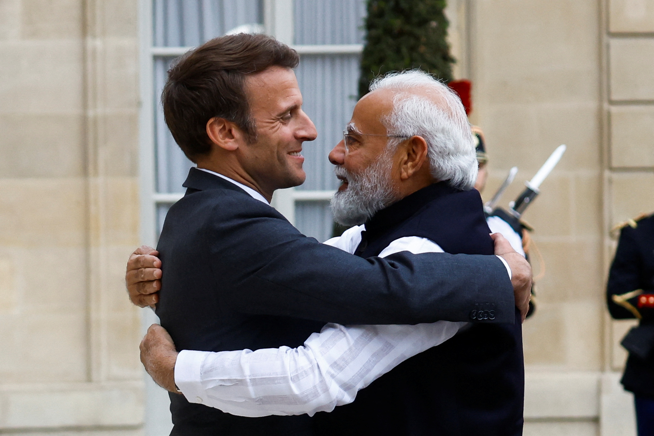 Visite officielle en Inde : Paris et New Delhi affichent leur rapprochement stratégique