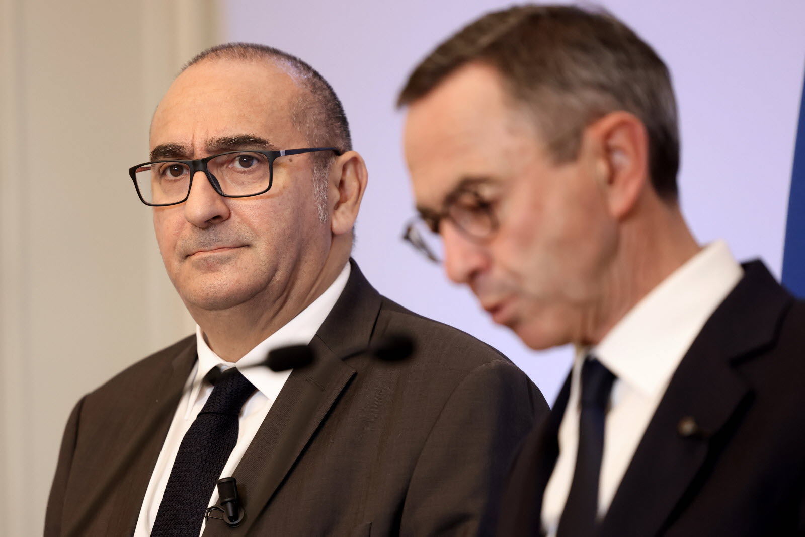 Paris-Alger : une visite sous tension pour tenter l’apaisement