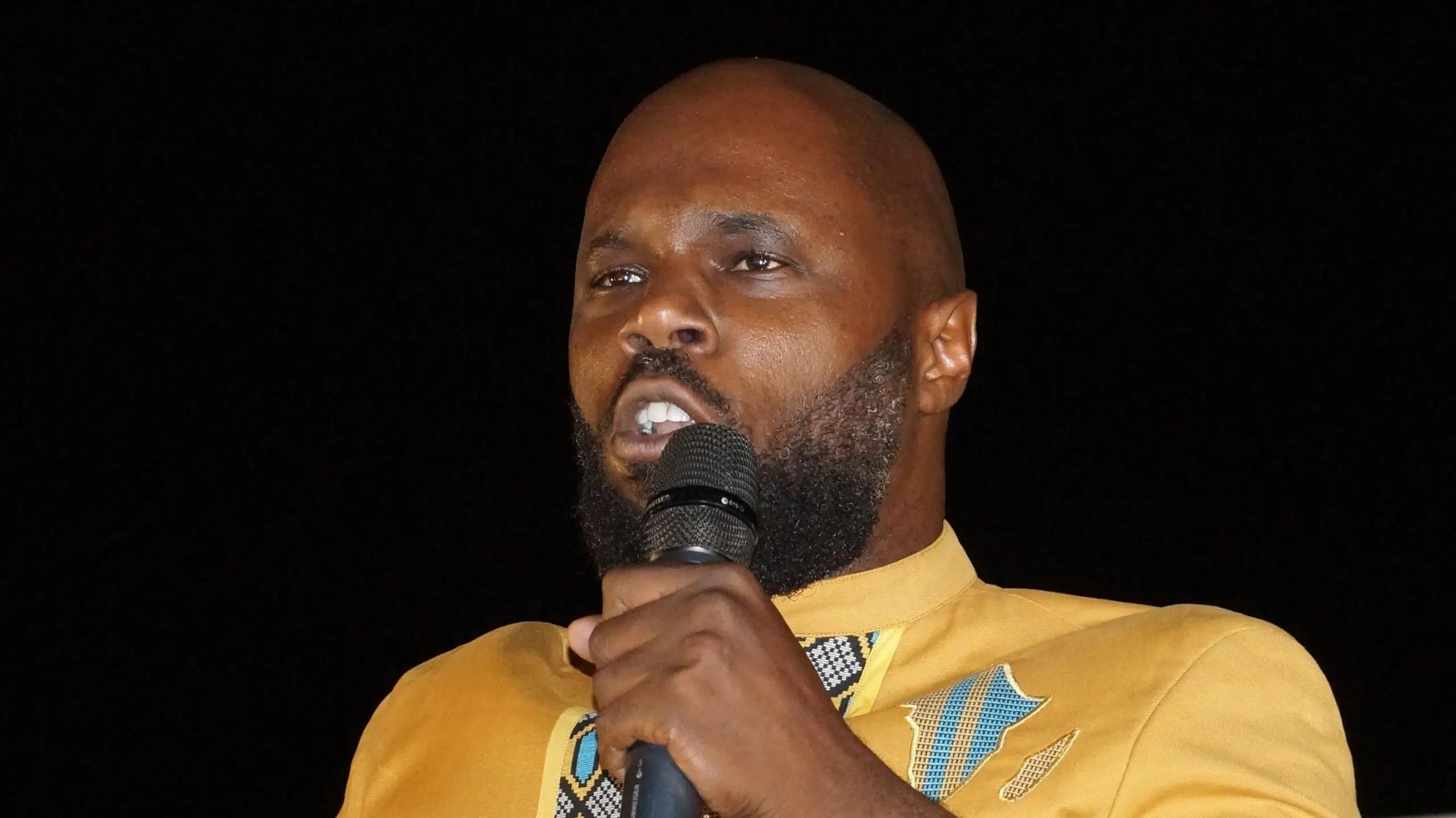 Kemi Seba arrêté en Afrique du Sud : les troublantes alliances derrière la chute du leader panafricaniste