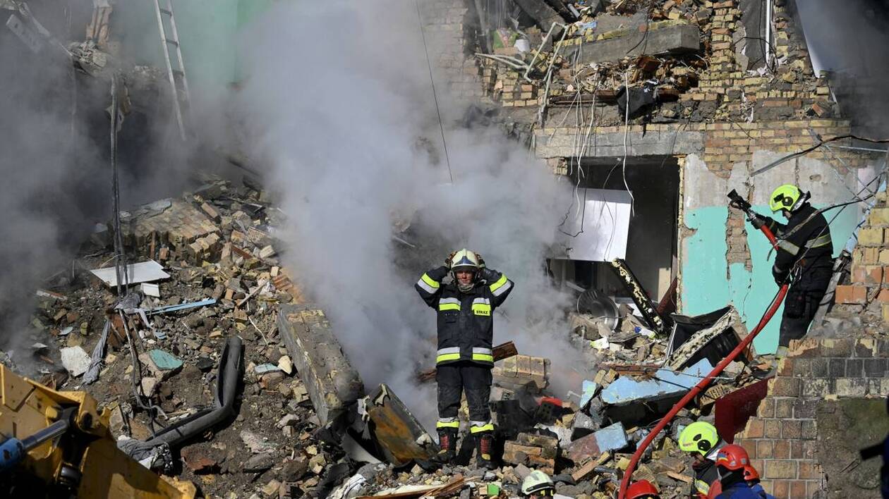 Ukraine : frappes meurtrières russes et soutien européen relancé pour Kiev