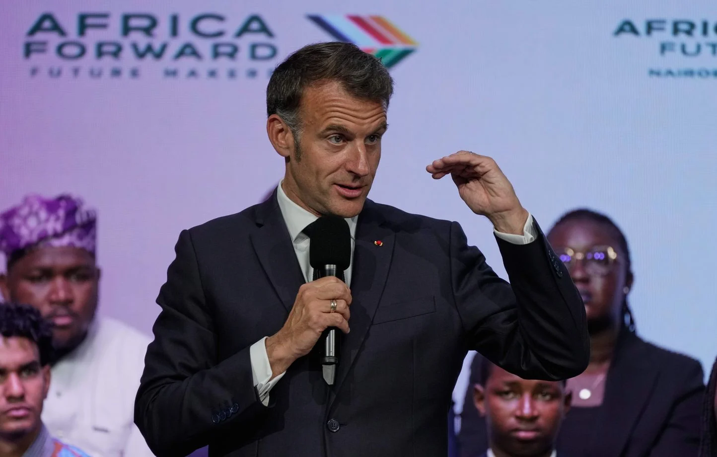 Sommet "Africa Forward" : Emmanuel Macron défend la restitution des œuvres africaines et “un dialogue universel des cultures”