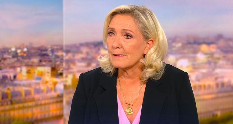 Présidentielle en France : Marine Le Pen agacée par les questions sur sa candidature