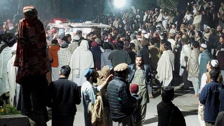 Pakistan : au moins 12 policiers tués dans une attaque suicide à Bannu