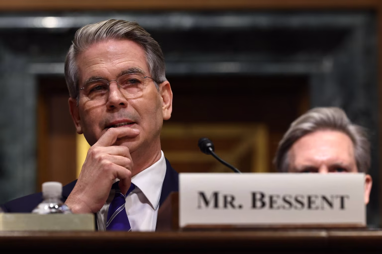 Détroit d&rsquo;Ormuz : Washington menace Oman de sanctions