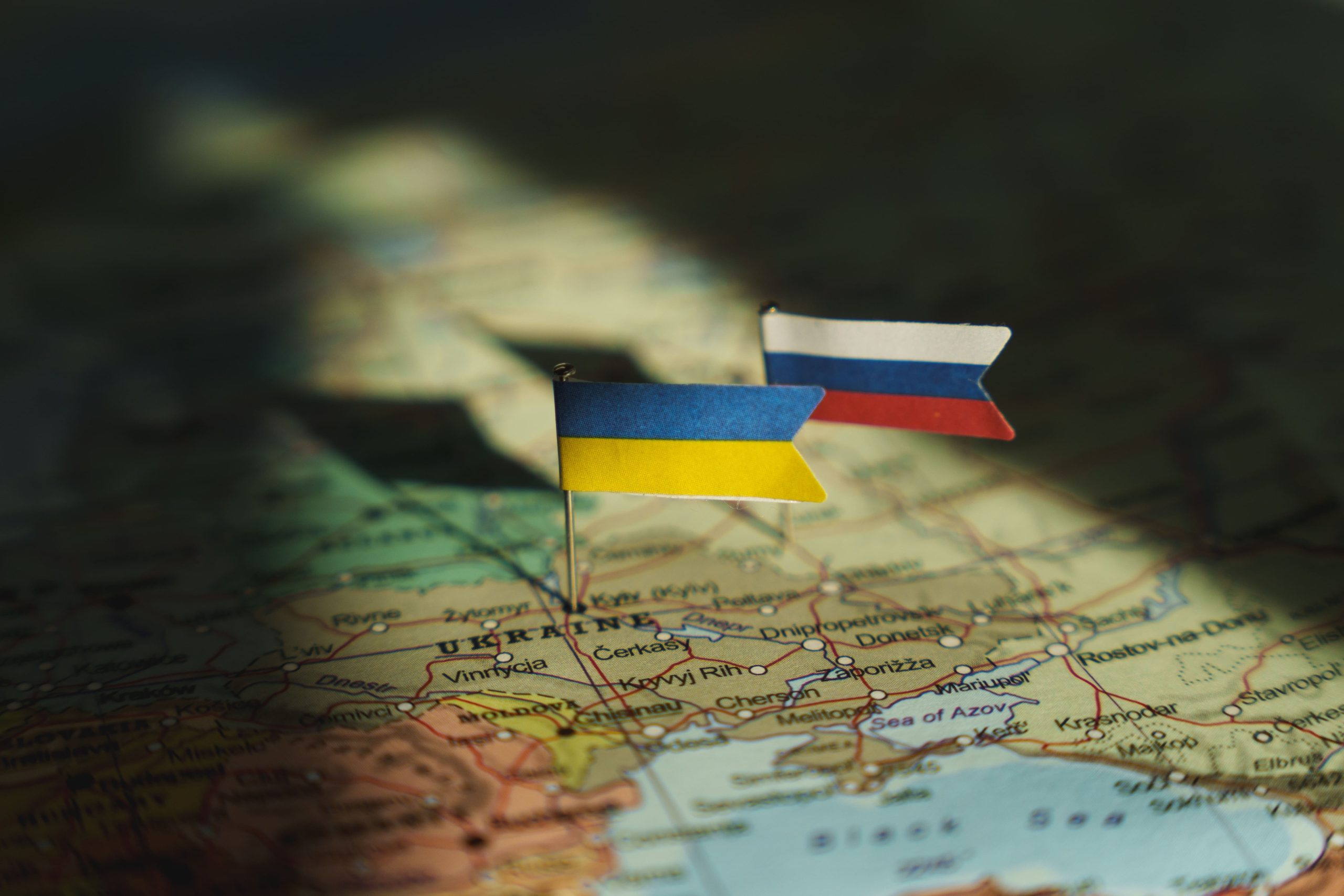 Ukraine et Russie s'accusent de violations du cessez-le-feu, alerte humanitaire à Kherson