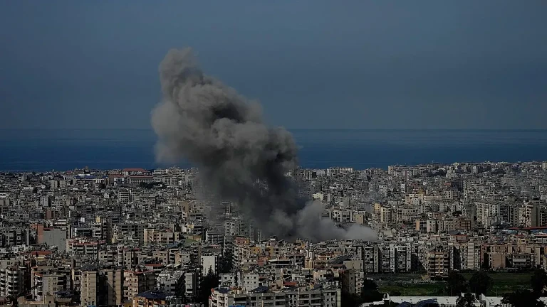 Israël et le Liban multiplient les appels à la paix malgré la poursuite des combats