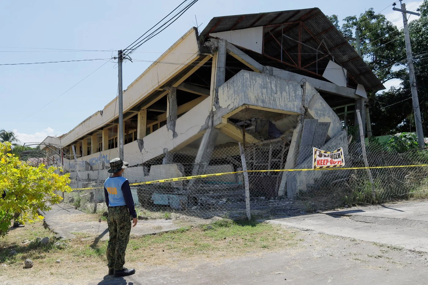 Philippines : au moins 41 morts et 450 blessés après un violent séisme de magnitude 7,8