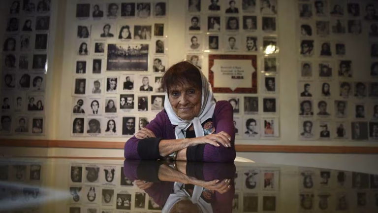 Argentine : Taty Almeida, icône des Mères de la place de Mai, est morte à 95 ans