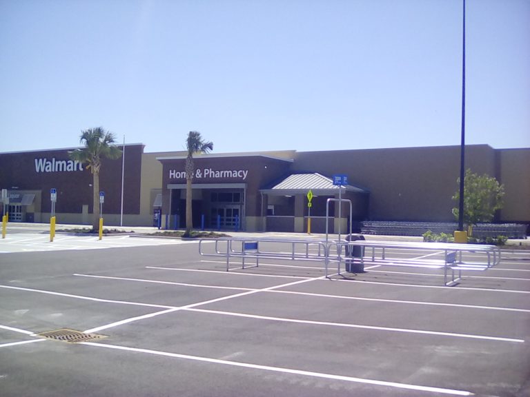 Floride : un différend sur un parking de Walmart tourne au drame, un homme tué par balle