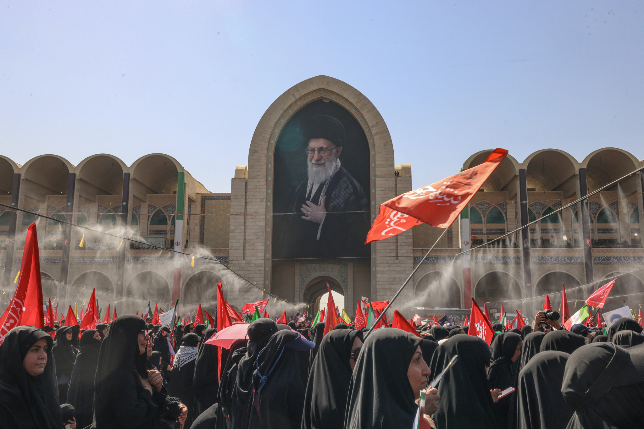 Funérailles nationales de Khamenei à Téhéran : une démonstration d’unité du pouvoir iranien