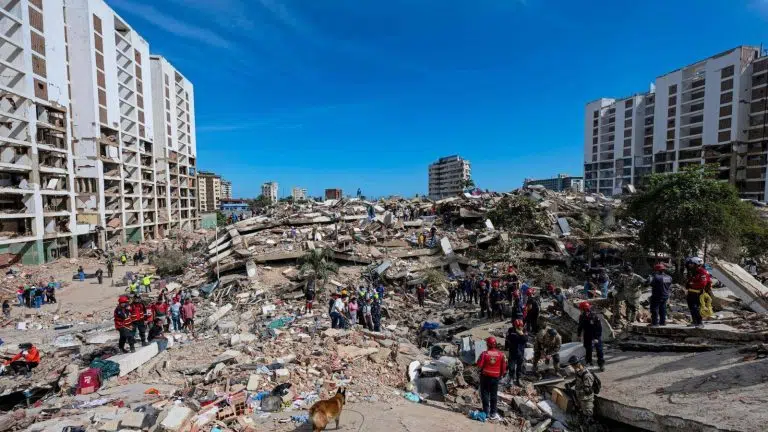Venezuela : les secours et les habitants toujours à la recherche de victimes après les séismes meurtriers