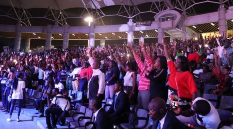 Licence d&rsquo;entrepreneur de spectacle en Côte d&rsquo;Ivoire : une réforme qui divise les organisateurs